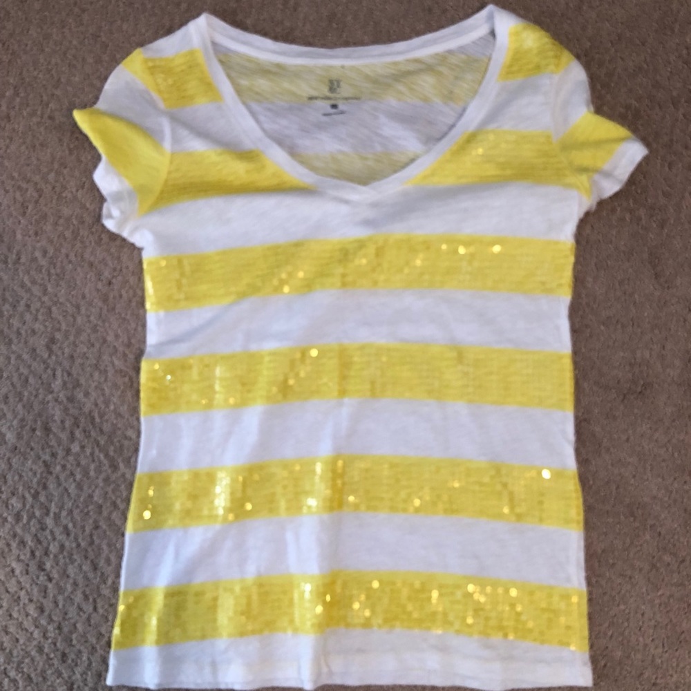 yellow and white striped tee